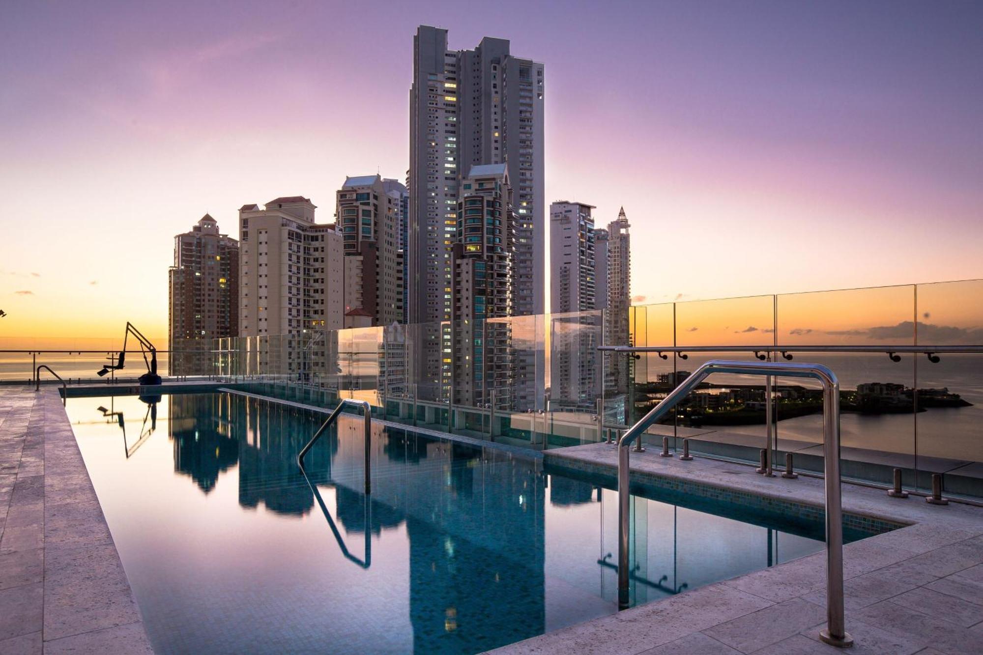 Residence Inn By Marriott Panama City Cidade do Panamá Exterior foto